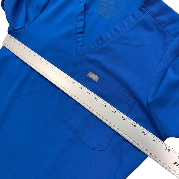 Figs Women's Blue Scrub Set - Picture 10 of 16